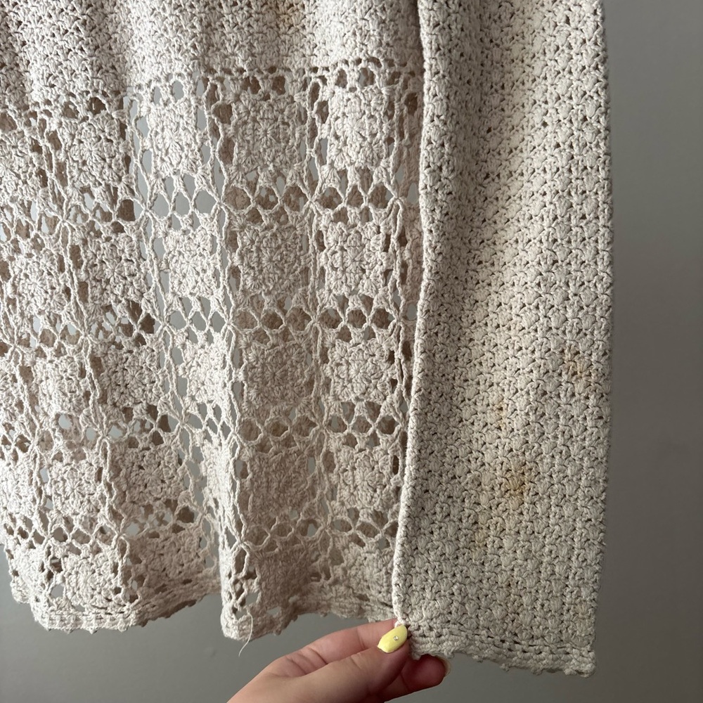 1990s Beige Crochet Cardigan with 3 Buttons - Picture 4 of 5